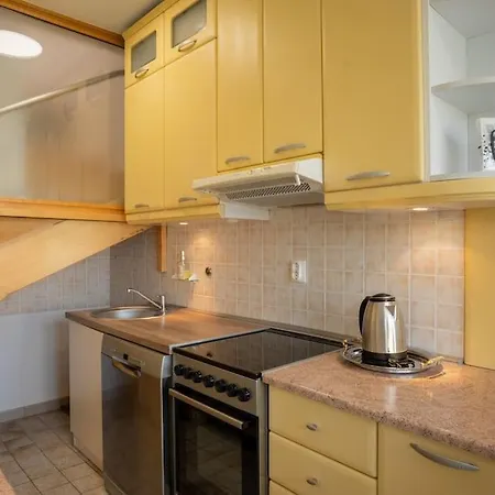 Rooftop Li -new, Modern, Center Apartment Split