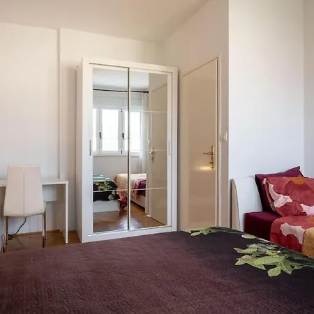 Rooftop Li -new, Modern, Center Apartman